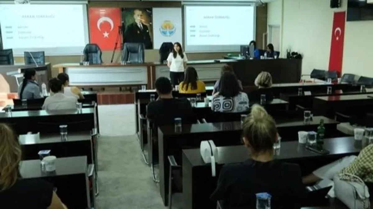 Adana Büyükşehir'den velilere eğitim