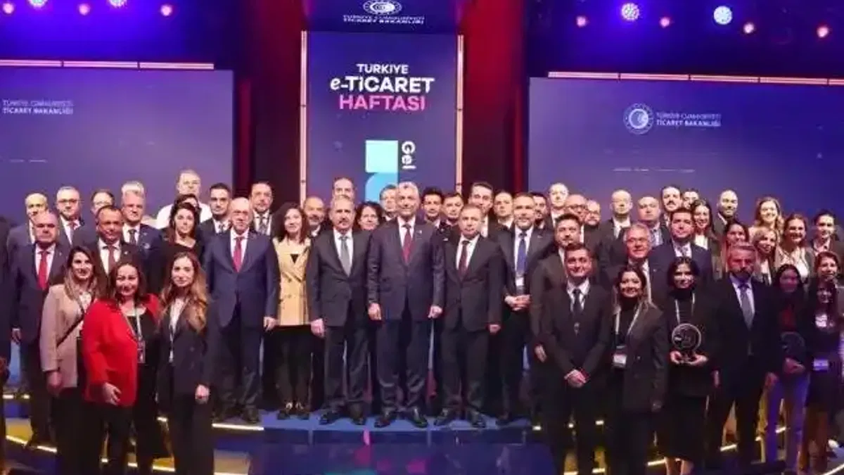 Bakan Bolat’tan e-ticaret müjdesi... Hedef dünya liginde zirve!