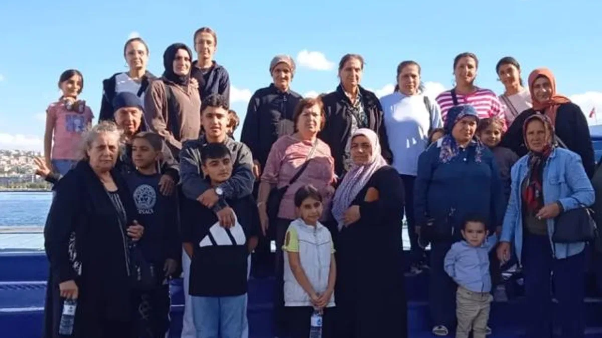 Somalı kadınlar İzmir'de körfez turuna çıktı