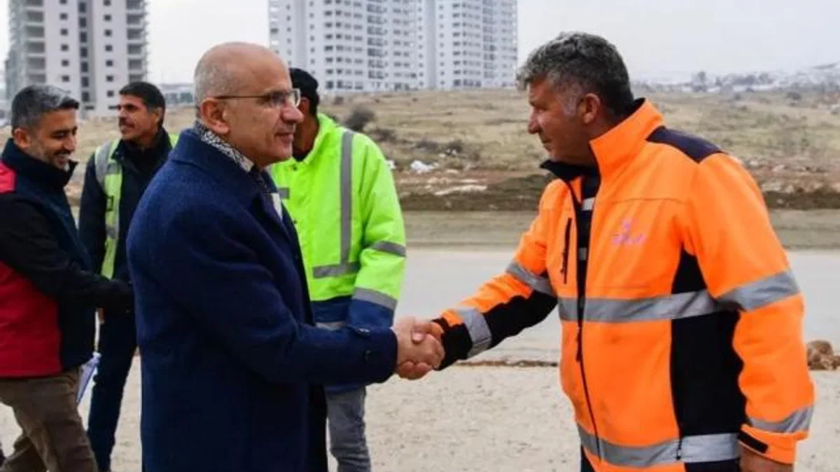 Malatya Büyükşehir'den yol çalışması