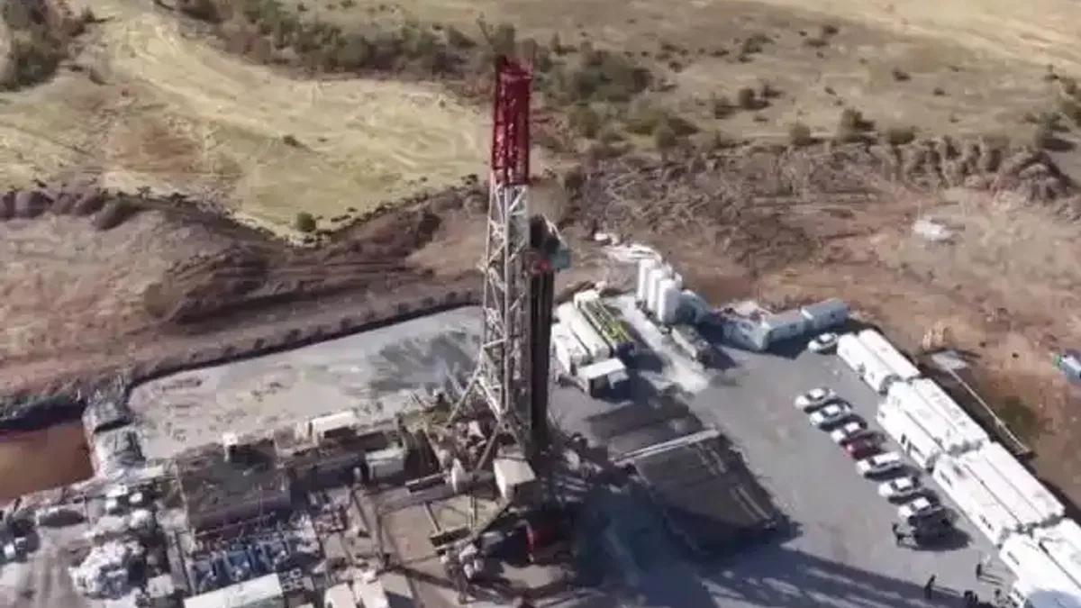 Gençler sondaj sahasında... Silopili öğrenciler petrol arama çalışmalarını yerinde inceledi