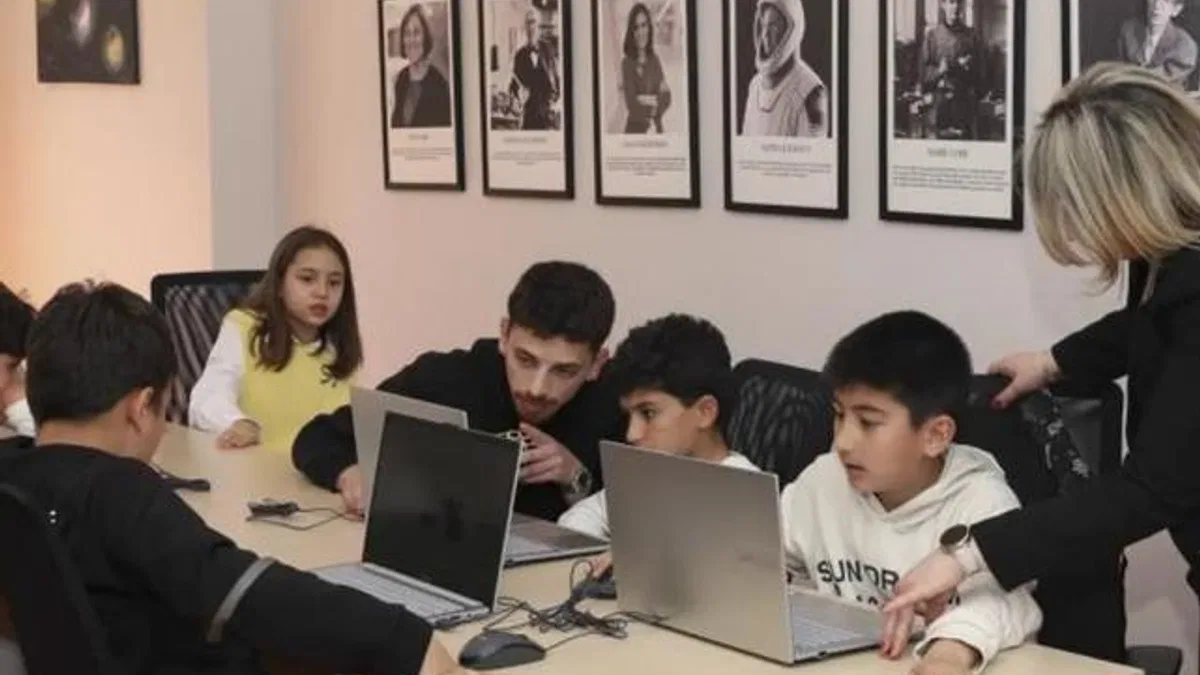 Mersin Büyükşehir çocuklara teknolojiyi öğretiyor