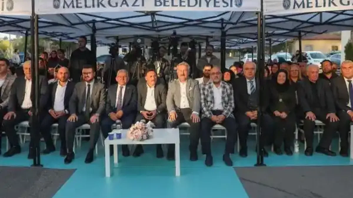 Kayseri Melikgazi Belediyesi Keziban-Davut Sapayer Akıl Küpü Kütüphanesi açıldı