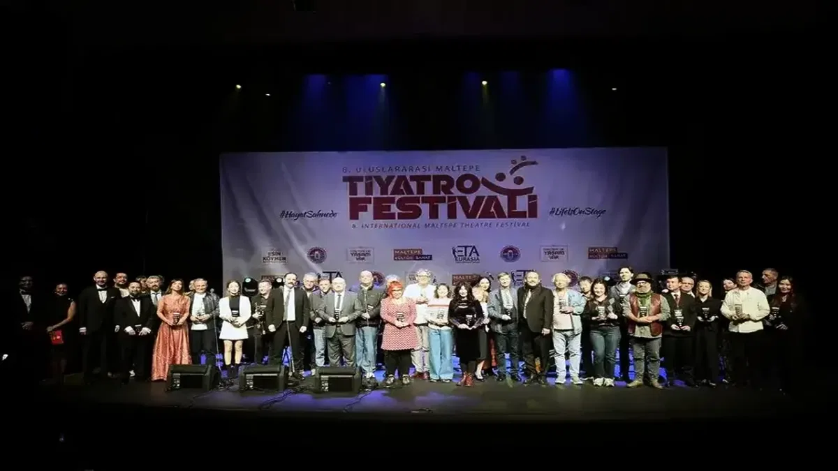 Maltepe tiyatro festivali başladı