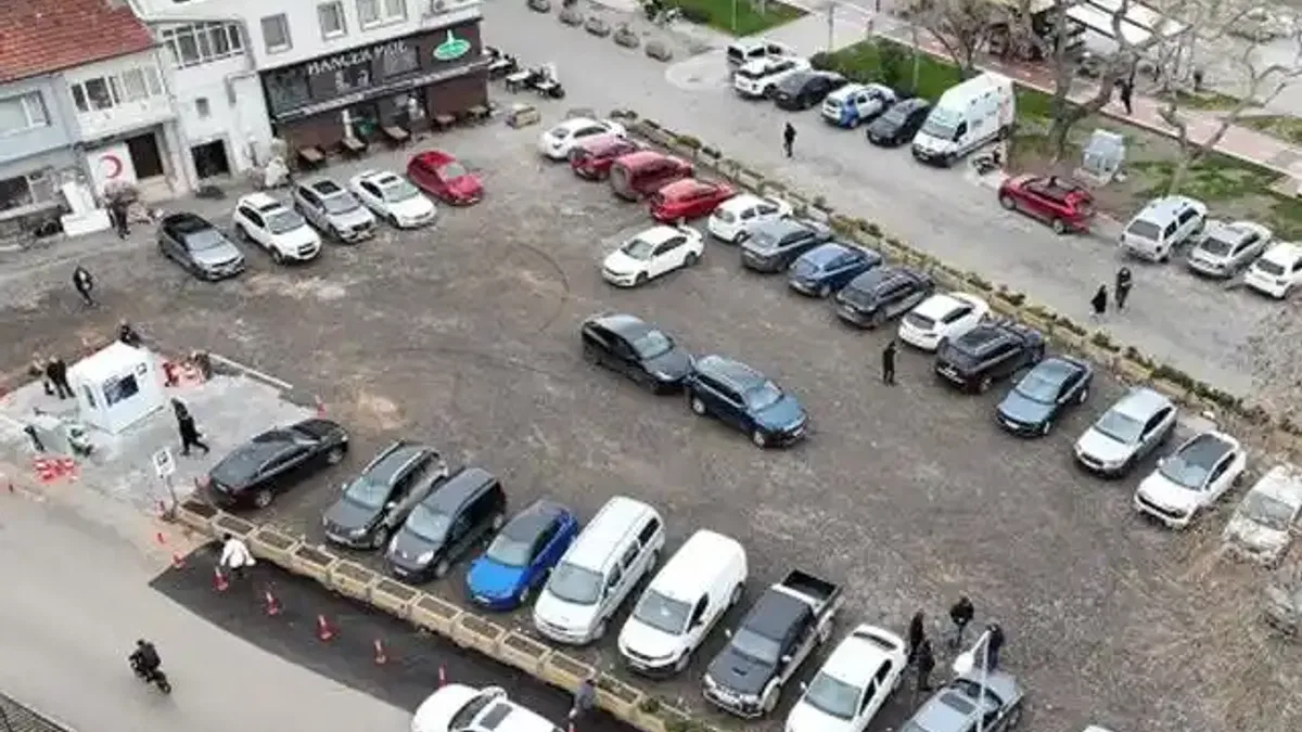 Mudanya Belediyesi'nin 48 yıllık ana hizmet binası otoparka dönüştü!