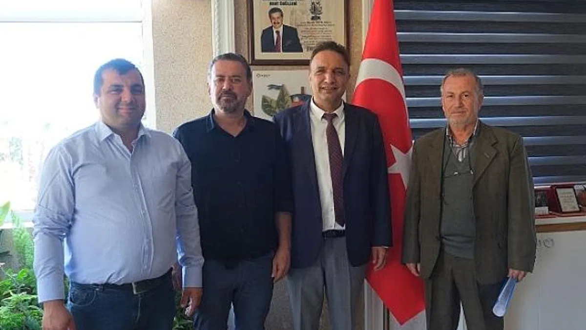 Beldibi İlk ve Ortaokulu yönetiminden Çelik'e ziyaret