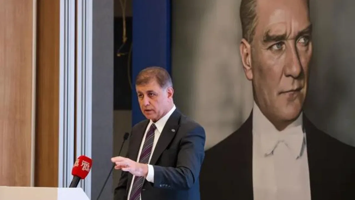 Başkan Tugay Burdur'da konuştu: Kendi kendine yeten şehirler artık bir gereklilik