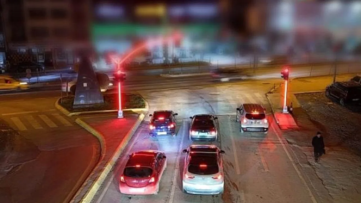 Gölcük'e modern sinyalizasyon sistemi