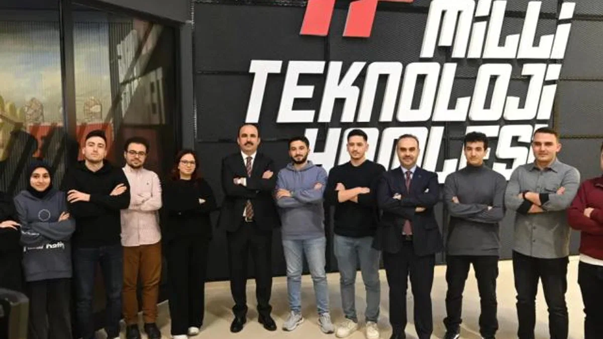 Başkan Altay: “Çok sayıda projeyle gençleri yarınlara hazırlıyoruz”