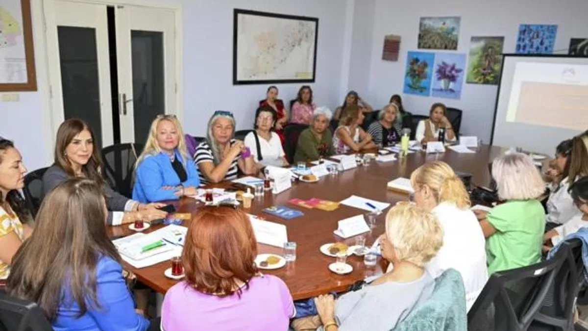 Mersin’de Pazartesi Buluşmalarıyla kadın dayanışması güçleniyor