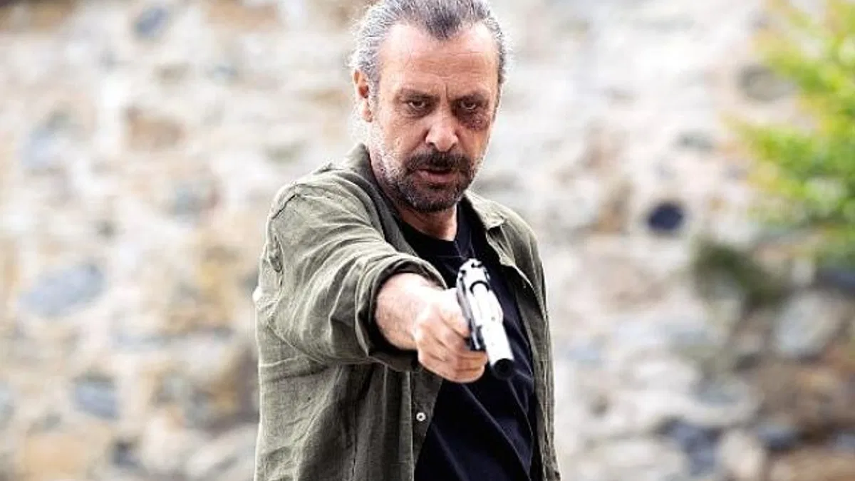 Nejat İşler'in başrolünde yer aldığı üçlemenin son filmi: Meraklı Adamın 10 Günü, 7 Kasım'da Netflix'te