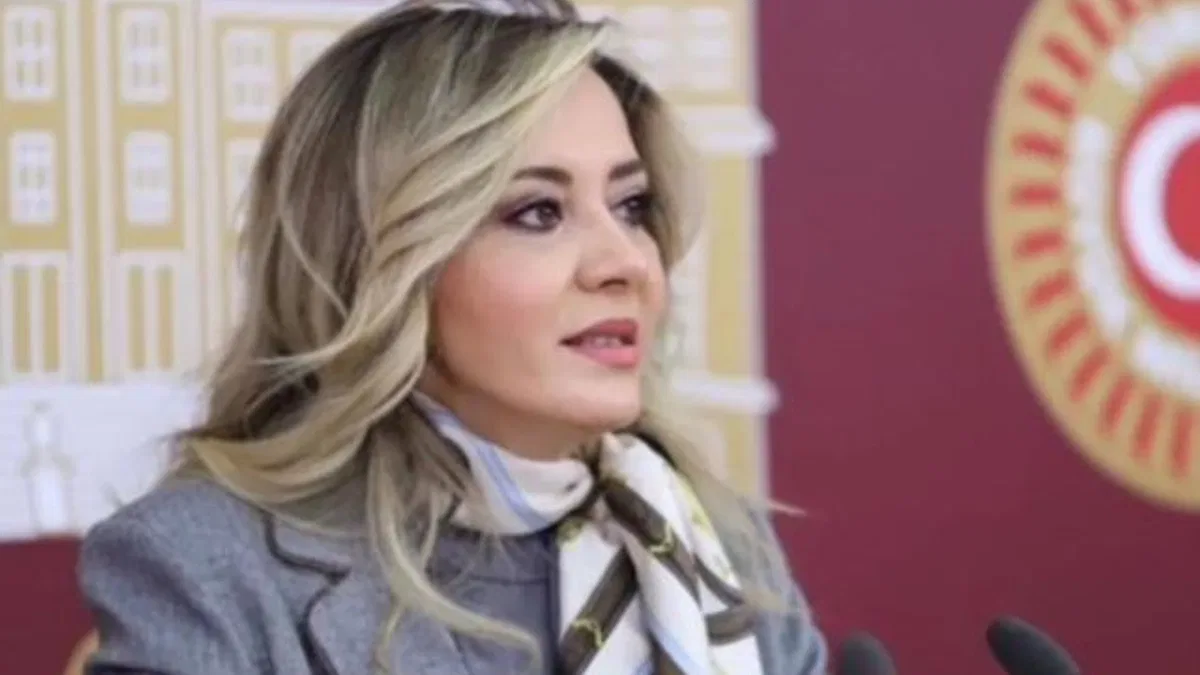 Aylin Cesur da İYİ Parti'den istifa etti