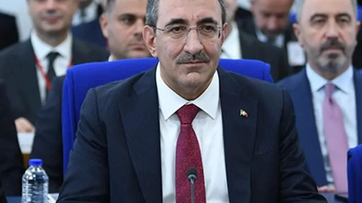 Merkezi yönetimin 2025 yılı bütçe öngörüsü... Gider 14,7 trilyon, gelir 12,8 trilyon lira!