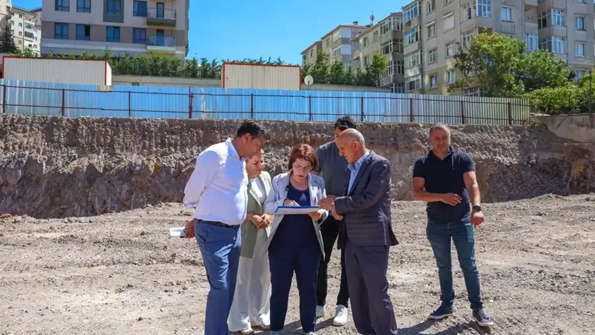Maltepe'de Zümrütevler ve Girne'ye Yeni Mahalle Evleri