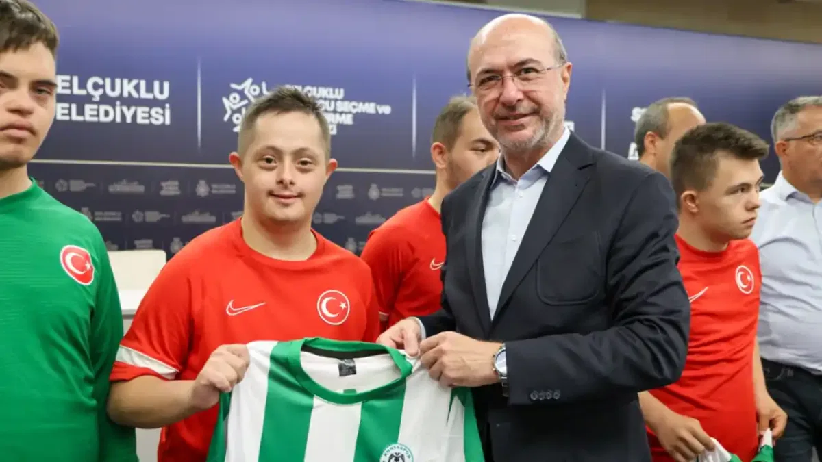 Konya'da Başkan Pekyatırmacı Down Sendromlu Milli Takımla buluştu