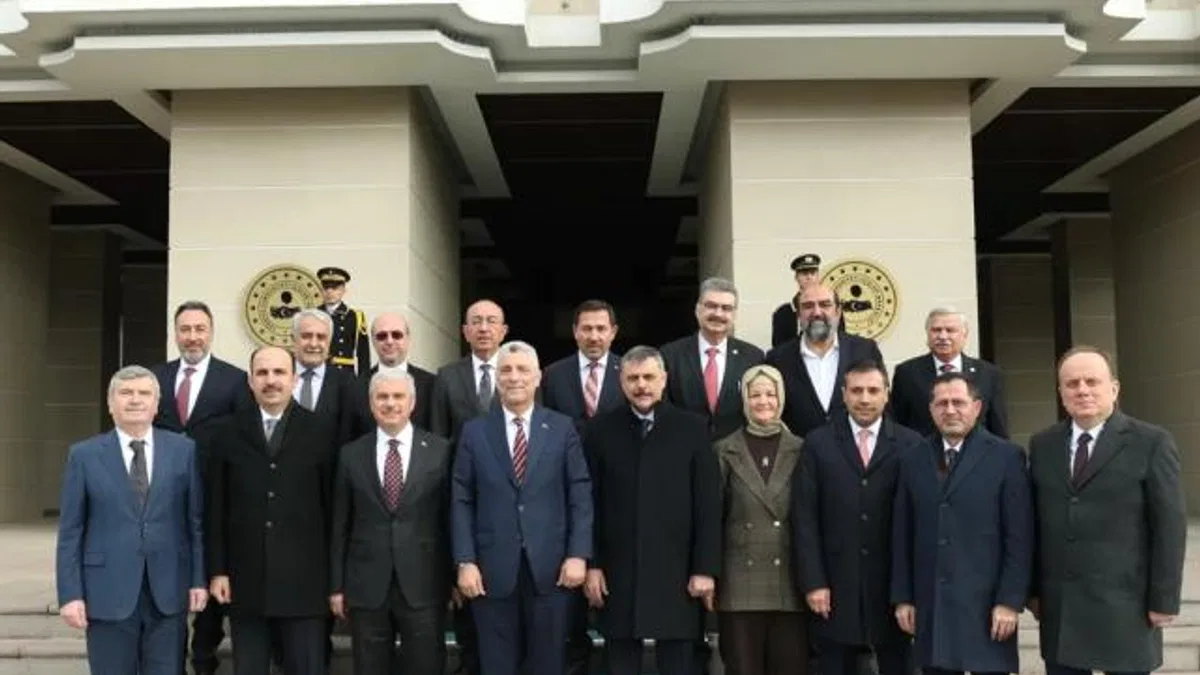 Konya protokolünden Bakan Çiftçi'ye 'hayırlı olsun' ziyareti