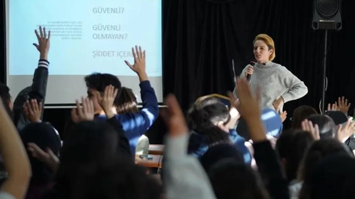 İstanbul Beylikdüzü’nde kadına şiddete karşı birlik ve dayanışma