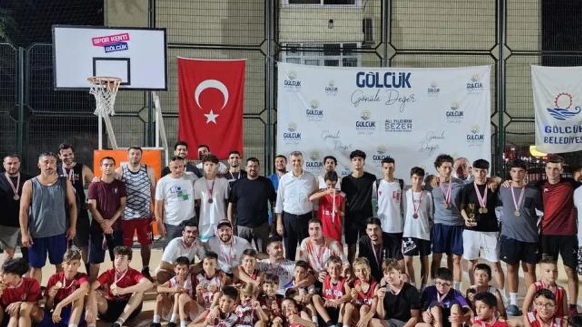 Gölcük'te sokak basketboluna yoğun ilgi