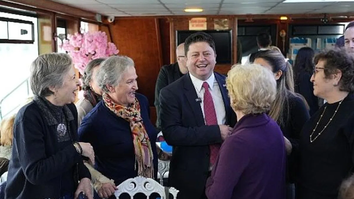 Kadıköy Huzur Vapuru, ilk seferini yaptı