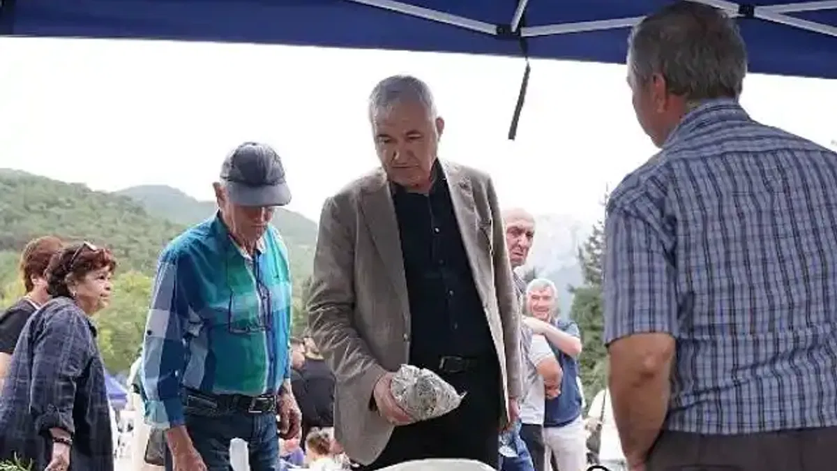 Kemalpaşa'da 9'uncu Dereköy Bal Festivali Gerçekleşti