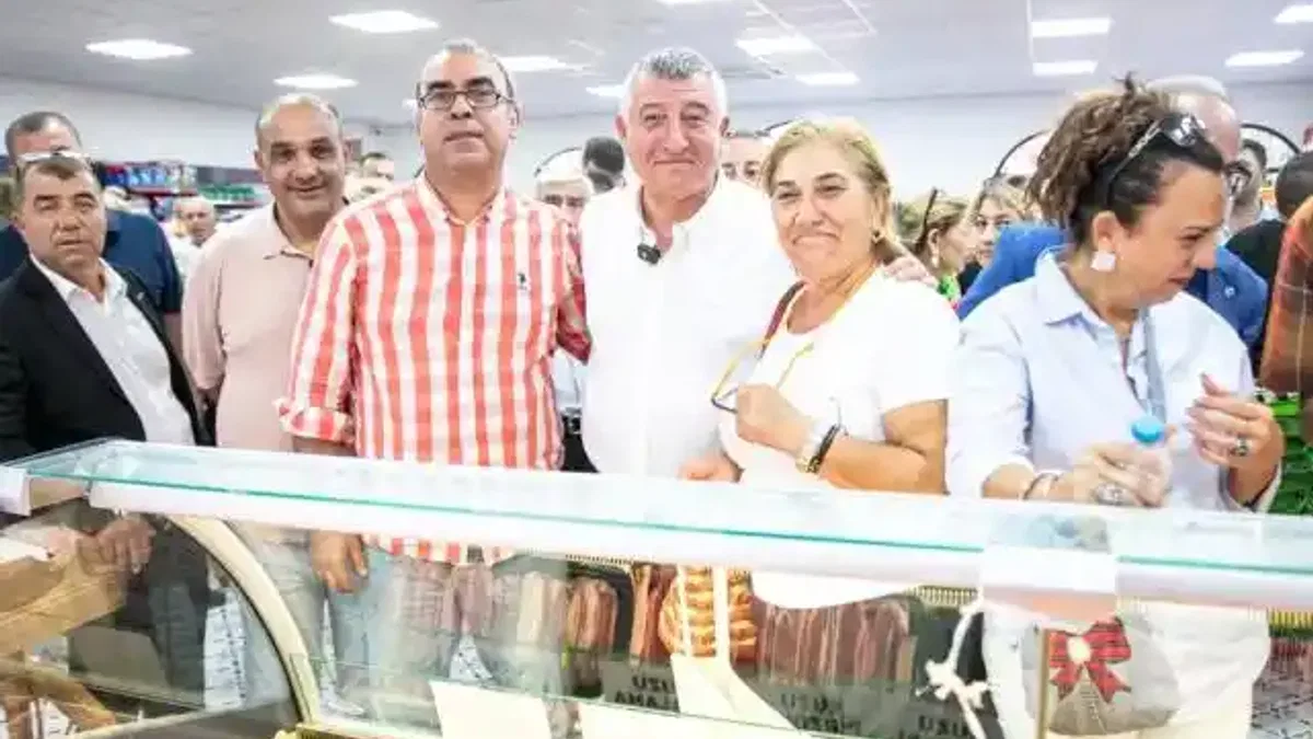 İzmir Güzelbahçe'nin gurur gününde üçüncü Güzmar
