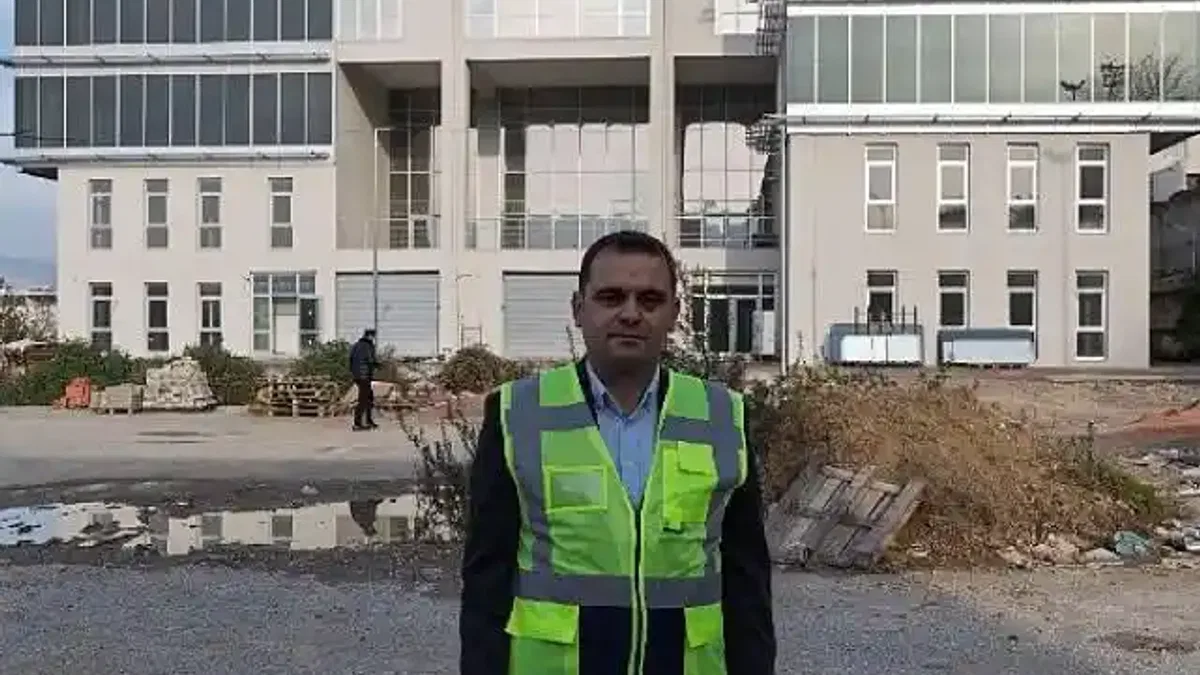 İzmir Büyükşehir Belediyesi'nin ek hizmet binası yakında hizmete girecek