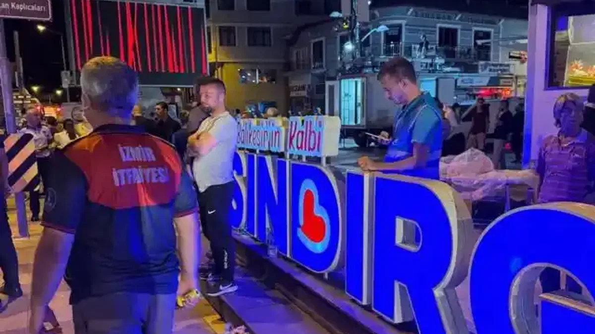 İzmir İtfaiyesi Balıkesir görevinde