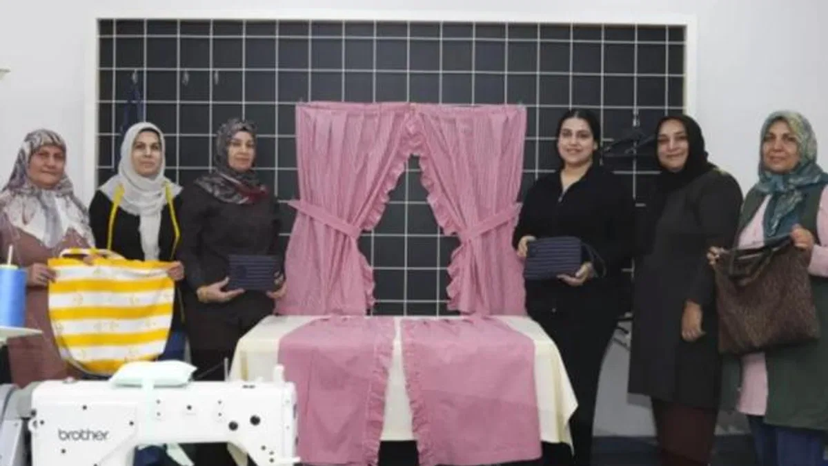 Mersin'de özel  birey annelerine dikiş kursu