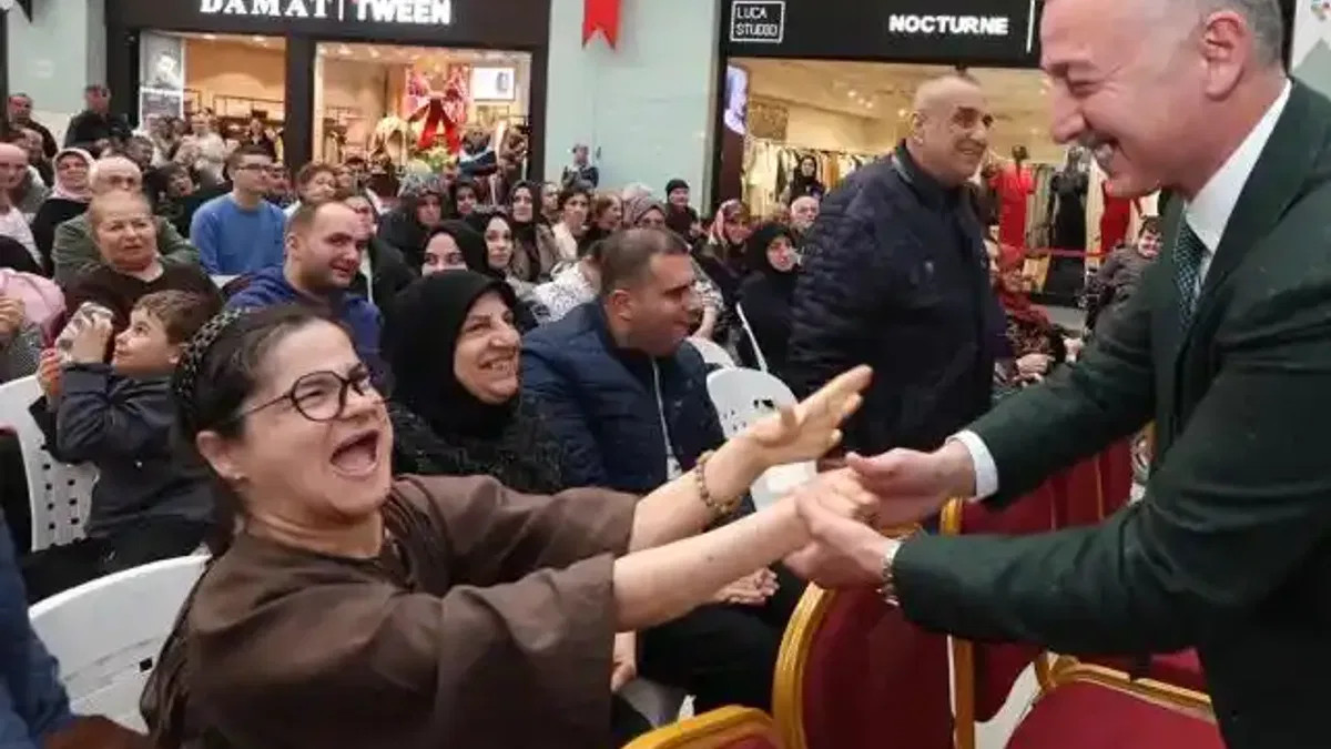 Gonca’nın öğrencileri AVM’de gerçek iş deneyimi yaşadı