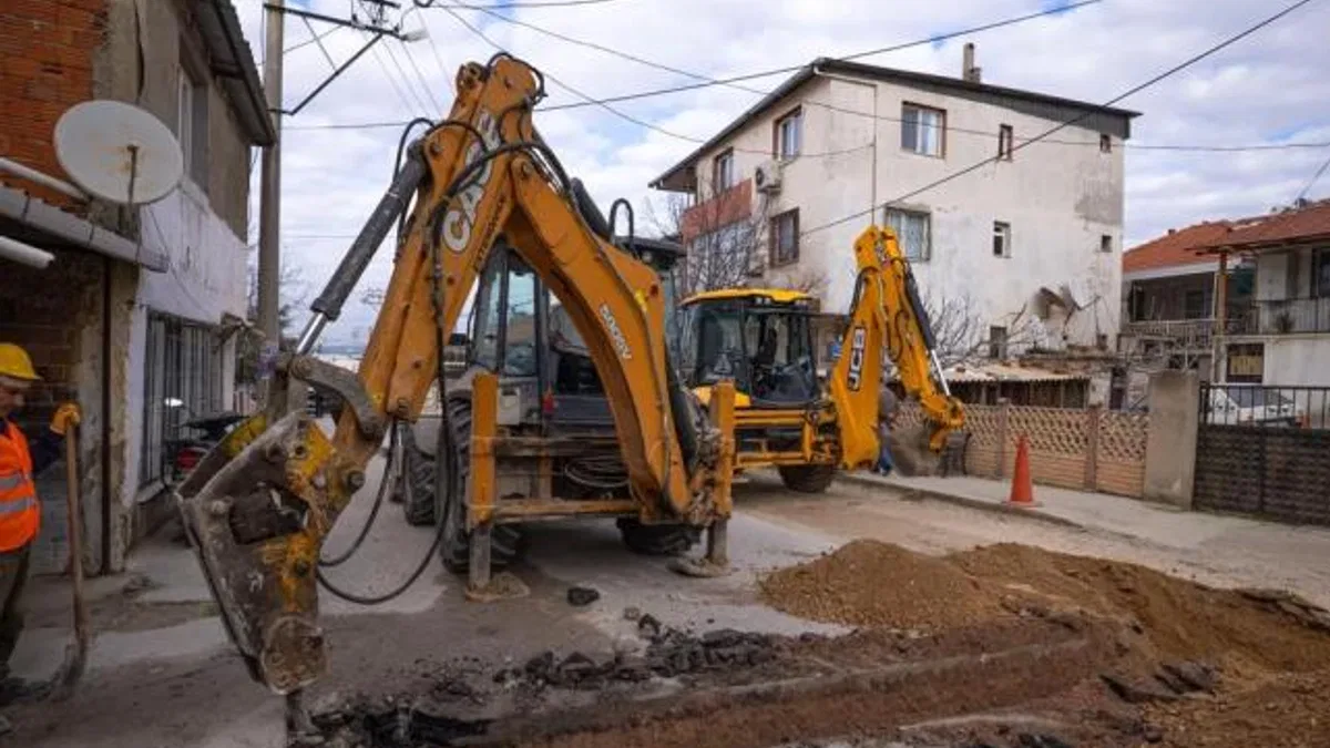 İzmir Büyükşehir'den Sarnıç’ta içme suyu yatırımı hızla ilerliyor