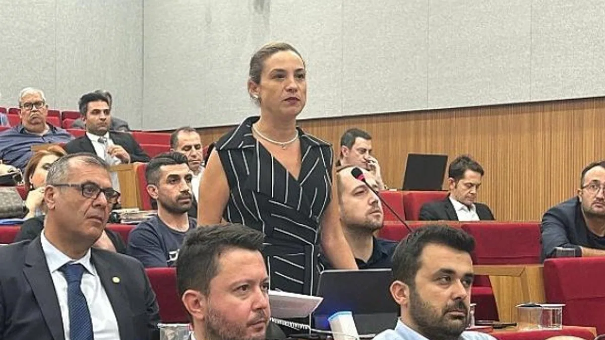 Başkan Sengel'den büyükşehir belediye meclisinde SGK borcu vurgusu: neden sadece belediyelerin üzerine gidiliyor?