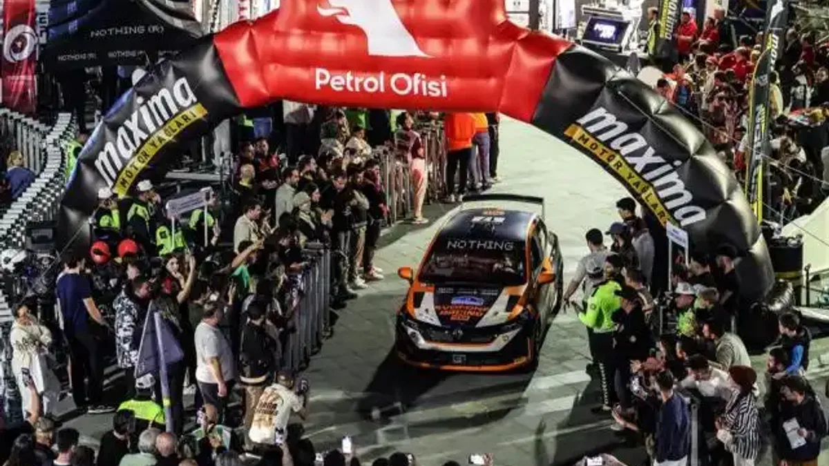 Rally Bodrum'da ünlüler ve gönüllüler renk kattı