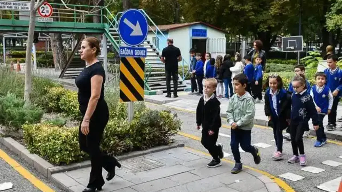 Minik sürücüler trafik bilinciyle yetişiyor
