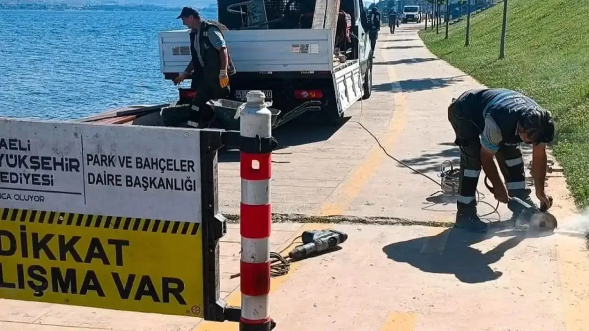 Kocaeli Büyükşehir bakım onarımı Değirmendere'de sürdürüyor