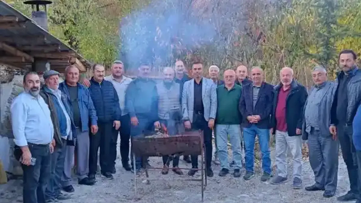 Tokat'ta siyasetçi, gazeteci ve eski muhtarlar buluştu