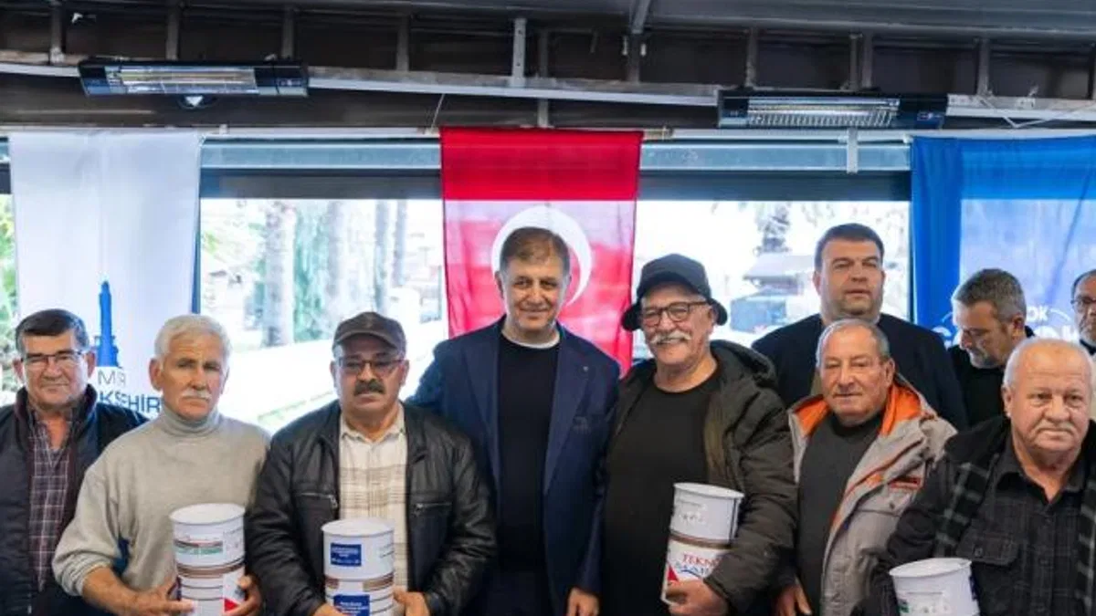 İzmir'de küçük ölçekli balıkçıya dayanışma eli