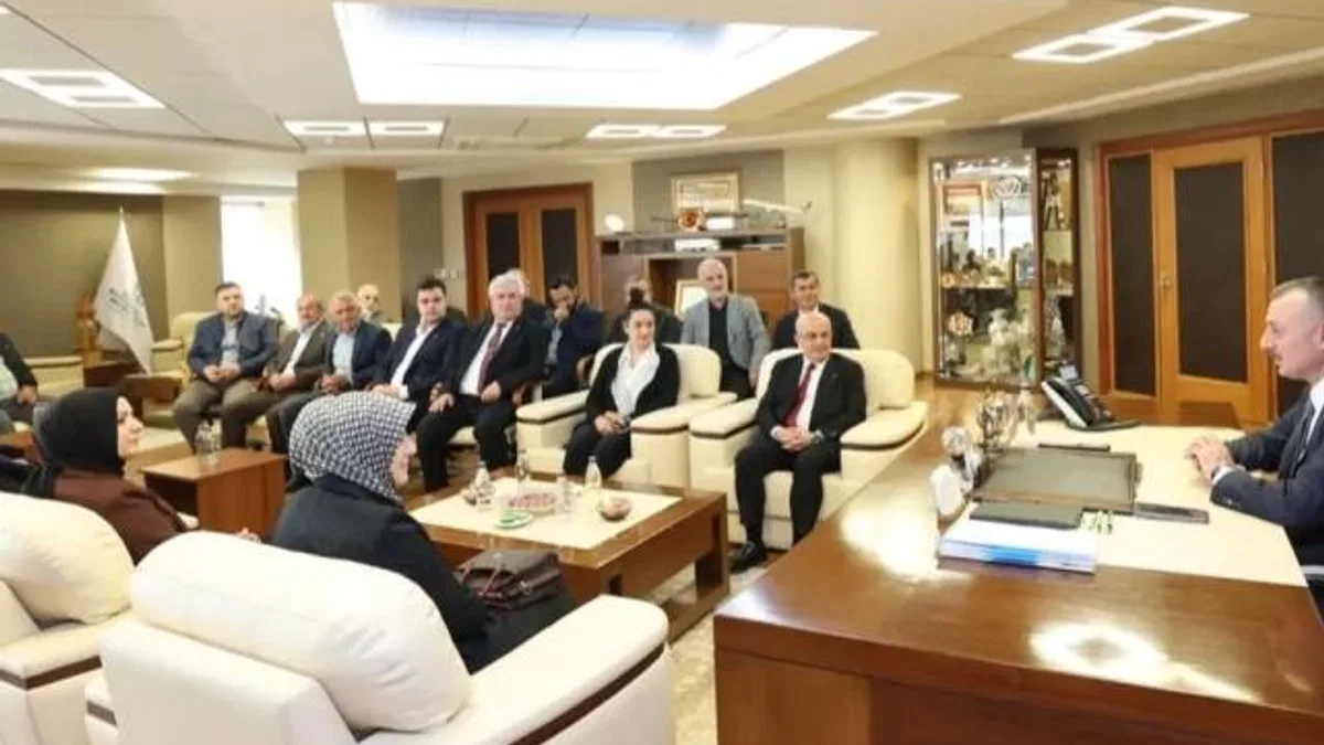 AK Parti Kandıra’dan Başkan Büyükakın’a ziyaret