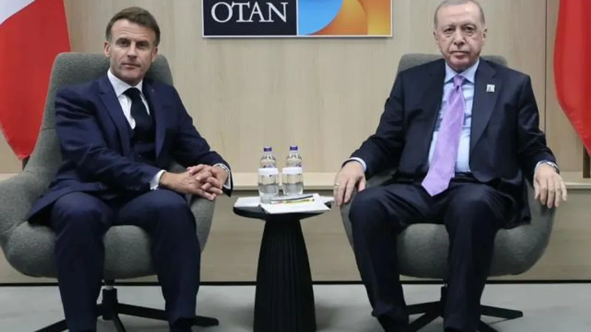 Erdoğan ve Macron Lahey’de görüştü