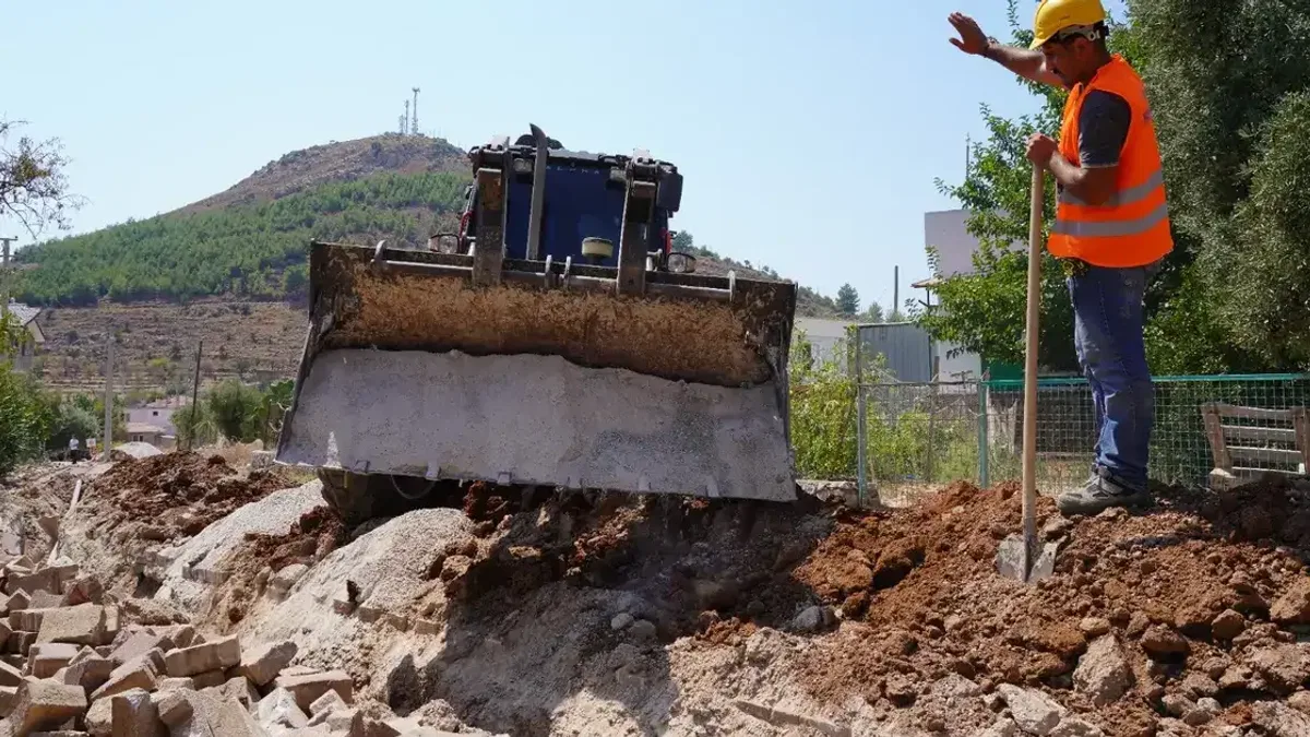 Marmaris Yeşilova'nın içme suyu şebekesi genişletiliyor