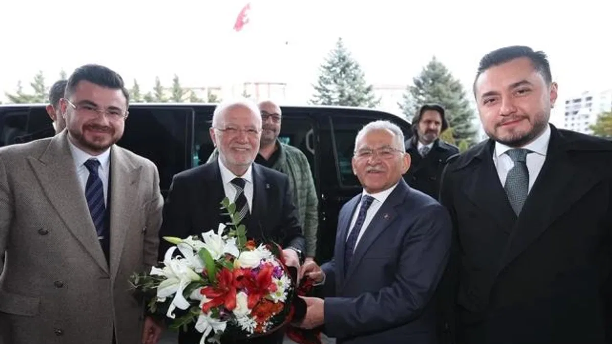 Mustafa Elitaş'tan Kayseri'de ulaşım yatırımlarına destek