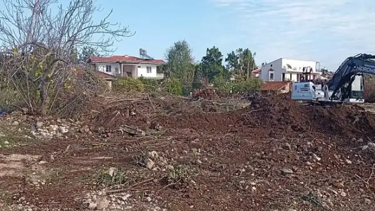 Tekirova Mahallesi'nde imar yolları açılmaya devam ediyor