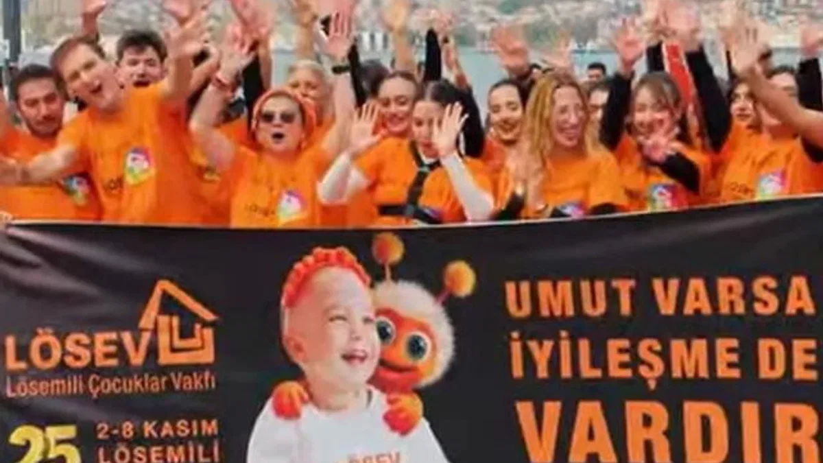 LÖSEV'den Üsküdar sahilinde danslı farkındalık