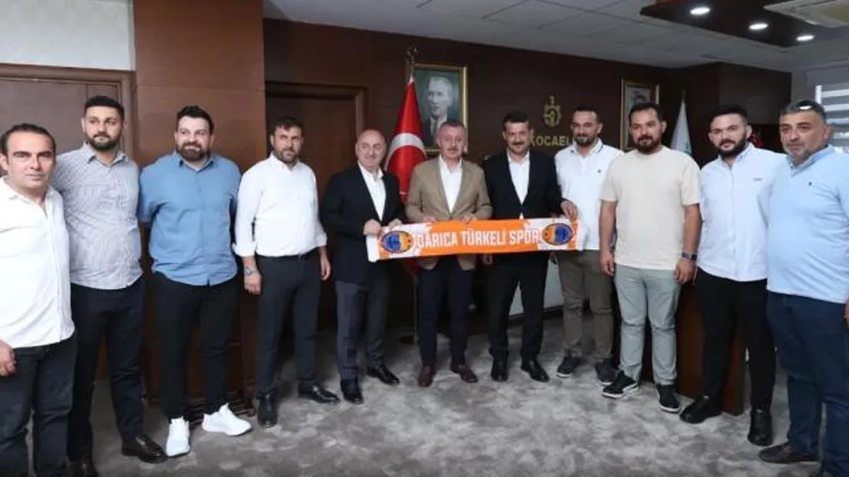 Başkan Büyükakın şampiyon sporcuları ağırladı