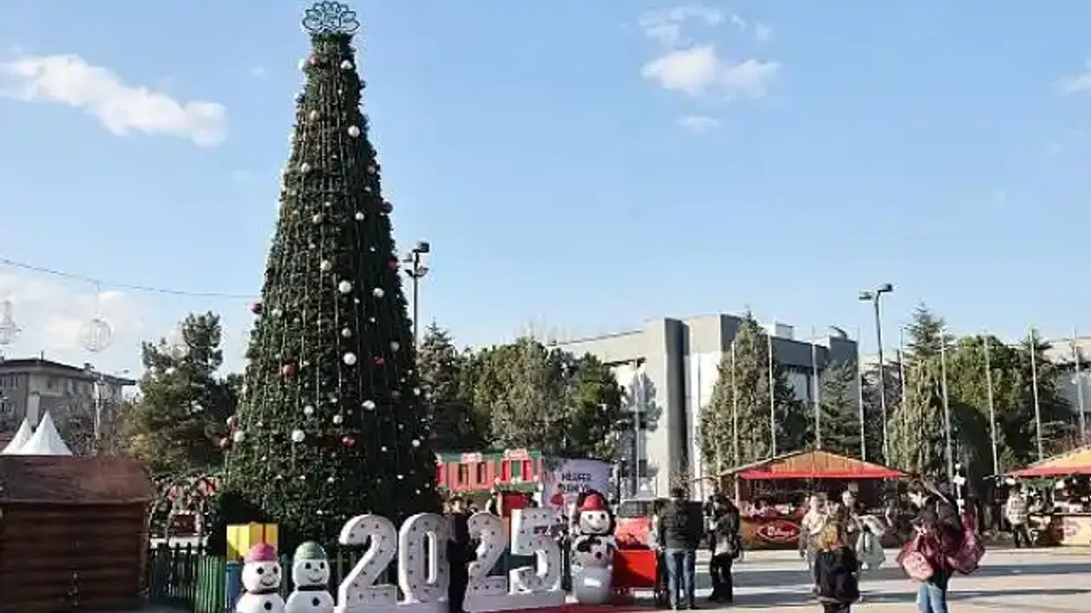 Nilüfer'de Yeni Yıl Festivali'nde eğlence ve alışveriş bir arada