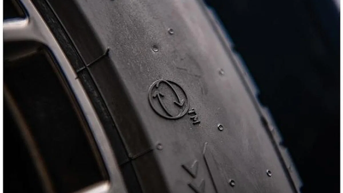 Pirelli, %70'ten Fazla Biyo-bazlı ve Geri Dönüştürülmüş Malzeme İçeren İlk Standart Üretim Lastiğini Tanıttı