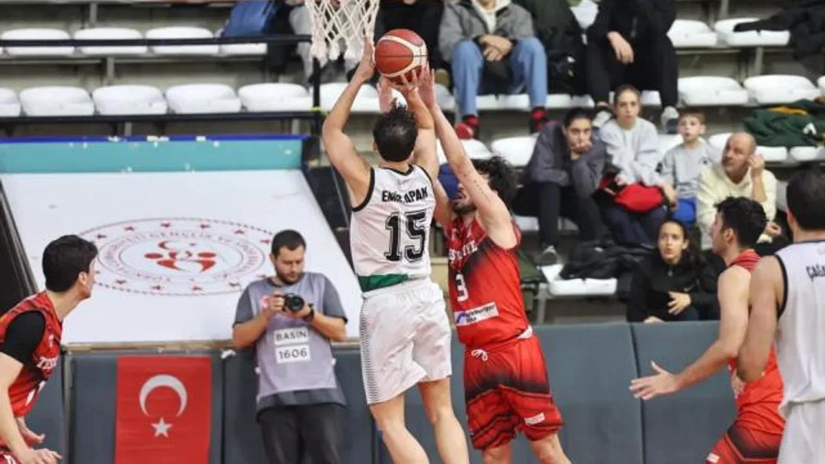 Sakarya'nın dev adamları tur için parkeye çıkıyor