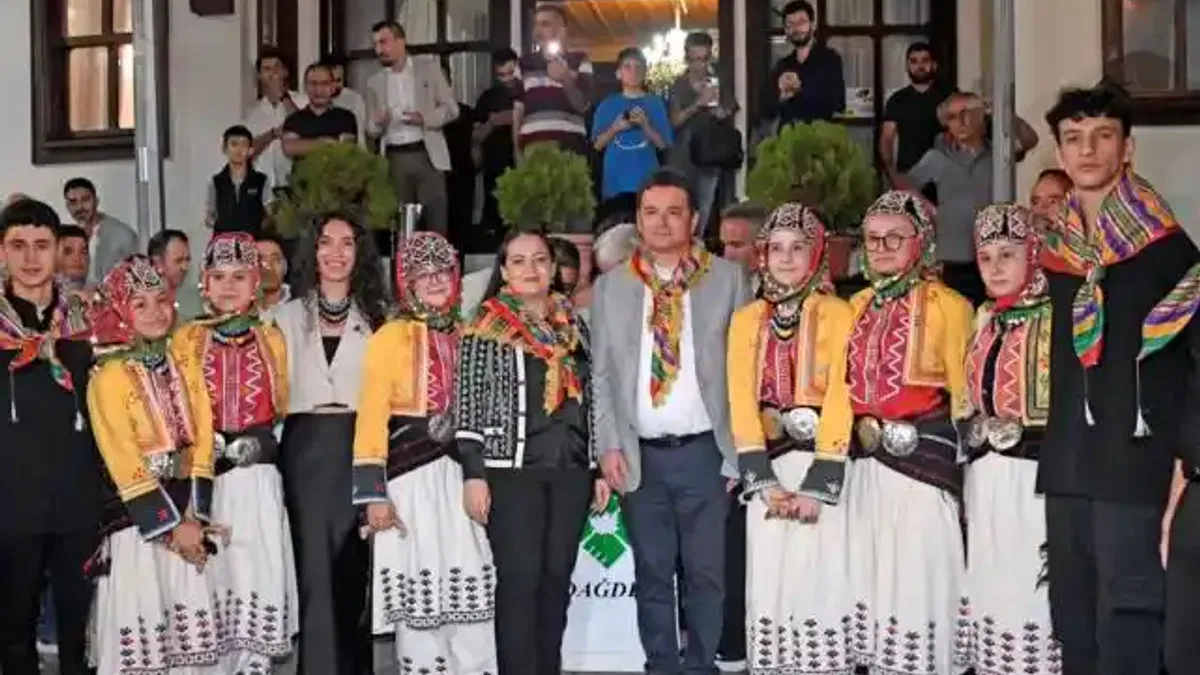 Başkan Aydın, Danışık Gecesi’nde hemşehrileriyle buluştu