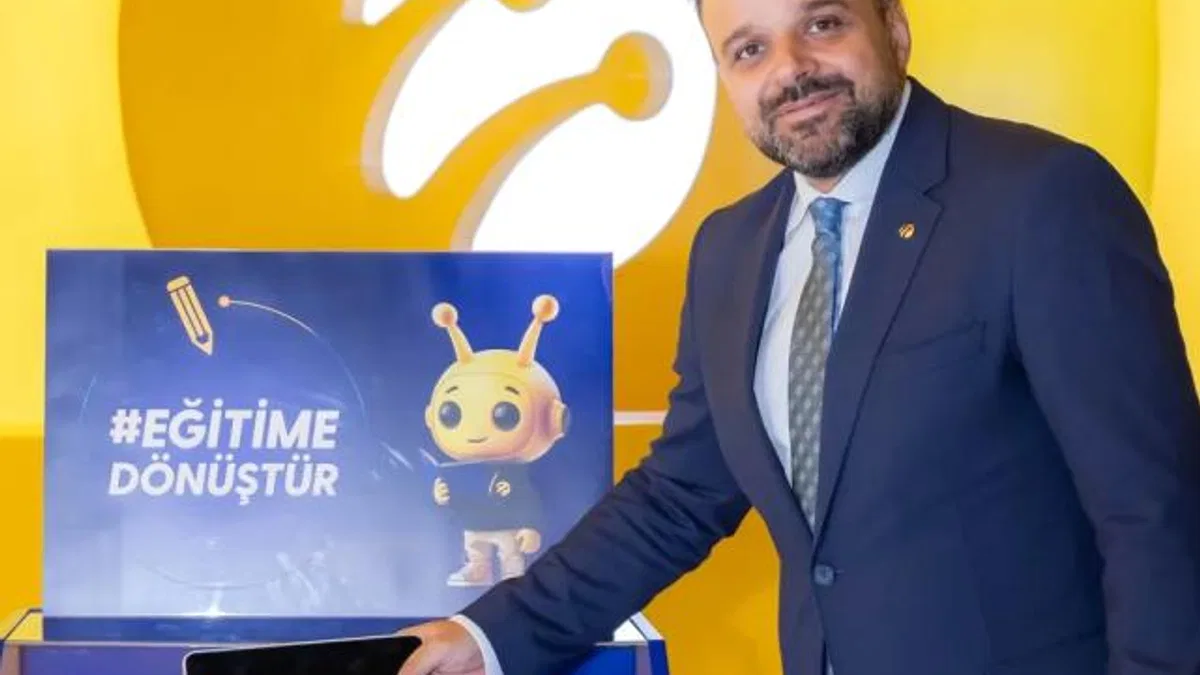 En az 50 kilogram tekno atık toplayan çalışanlarını ödüllendirdi