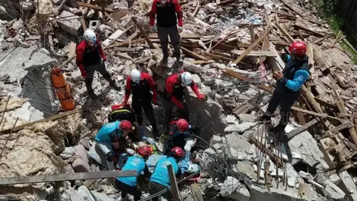 Kocaeli'deki deprem tatbikatı gerçeği aratmadı