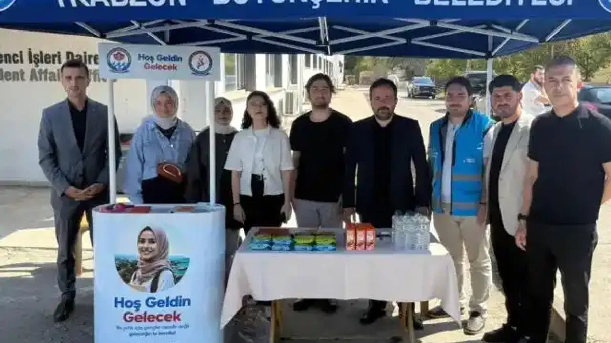 Büyükşehir'den üniversiteli gençlere sıcak karşılama